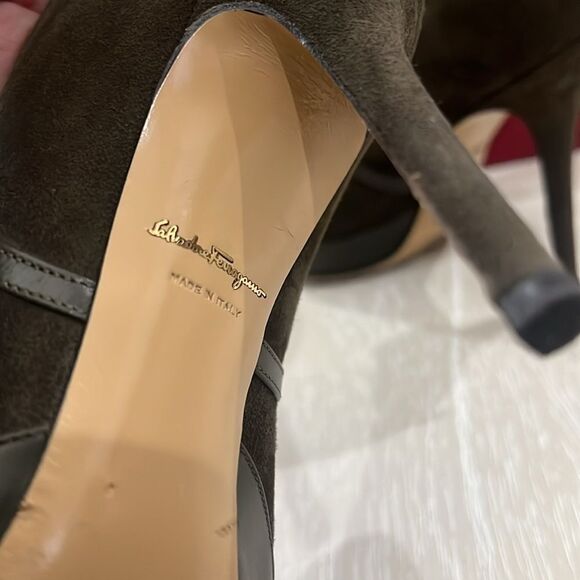 Salvatore Ferragamo Suede Heeled Booties Women's Size: 7.5 B - Picture 10 of 12